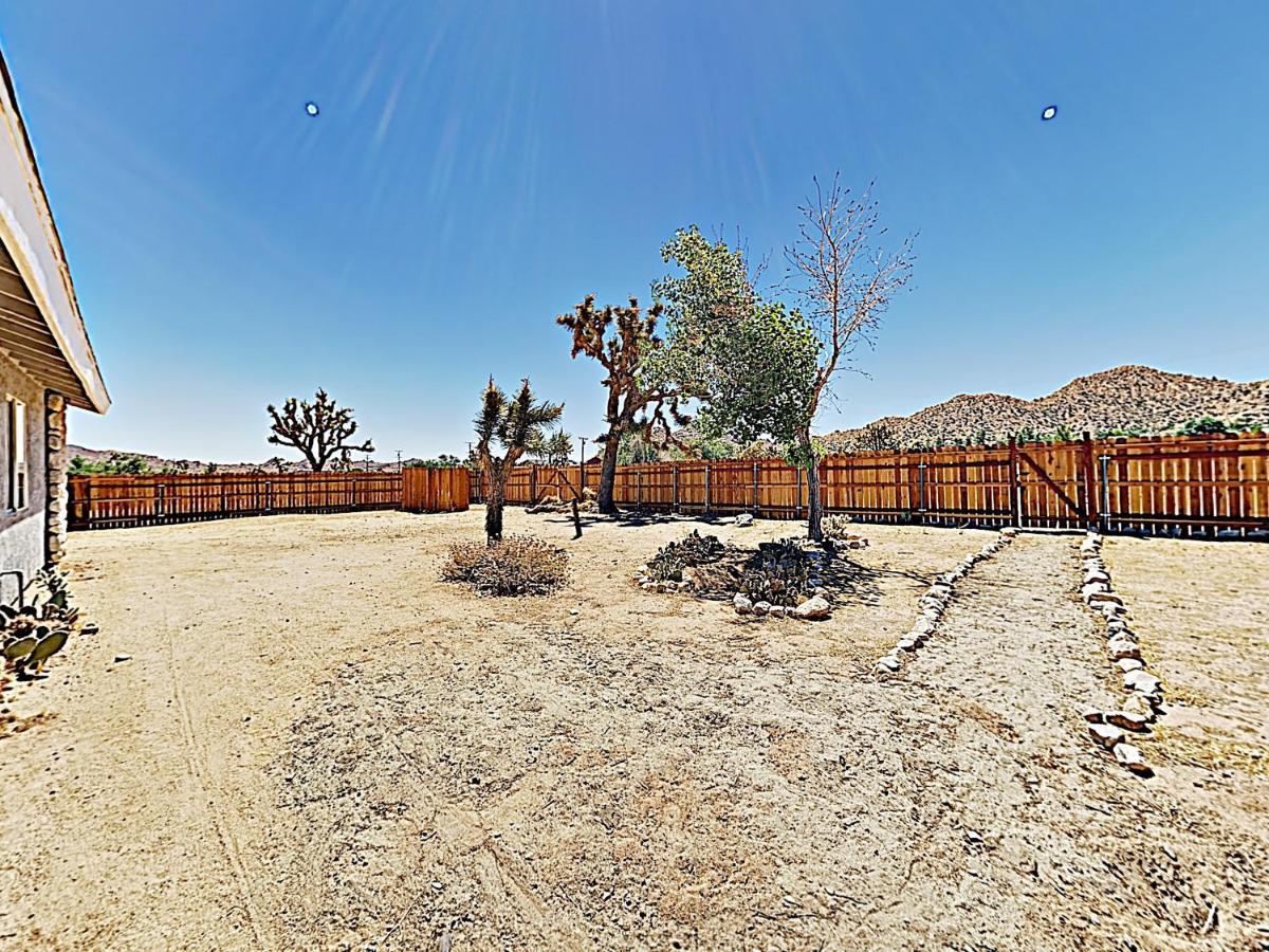 Rawhide Ranch - Walk To Pappy And Harriet'S With Hot Tub! Home 尤卡谷 外观 照片